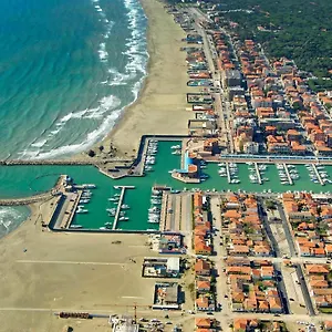 https://appartamento-a-marina-di-grosset.it-tuscanyhotel.com